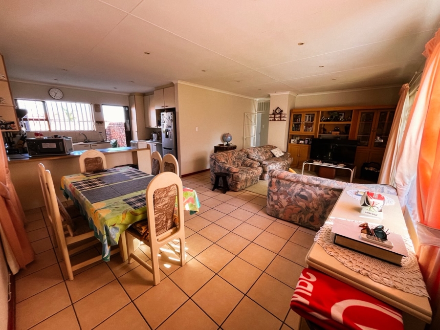 3 Bedroom Property for Sale in Strelitzia Park Eastern Cape